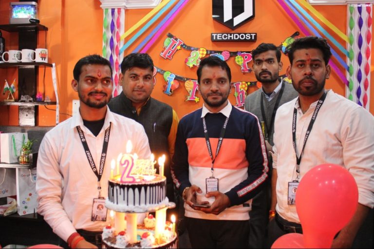 techdost-team-birthday-party-celebration-website-design-company-office-delhi-ncr-meerut (5)